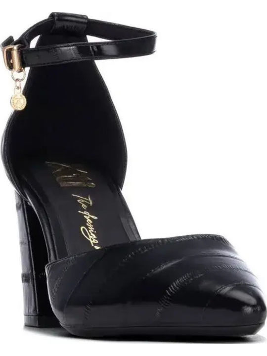 Pumps mit Riemen & Hochem Absatz in Schwarz