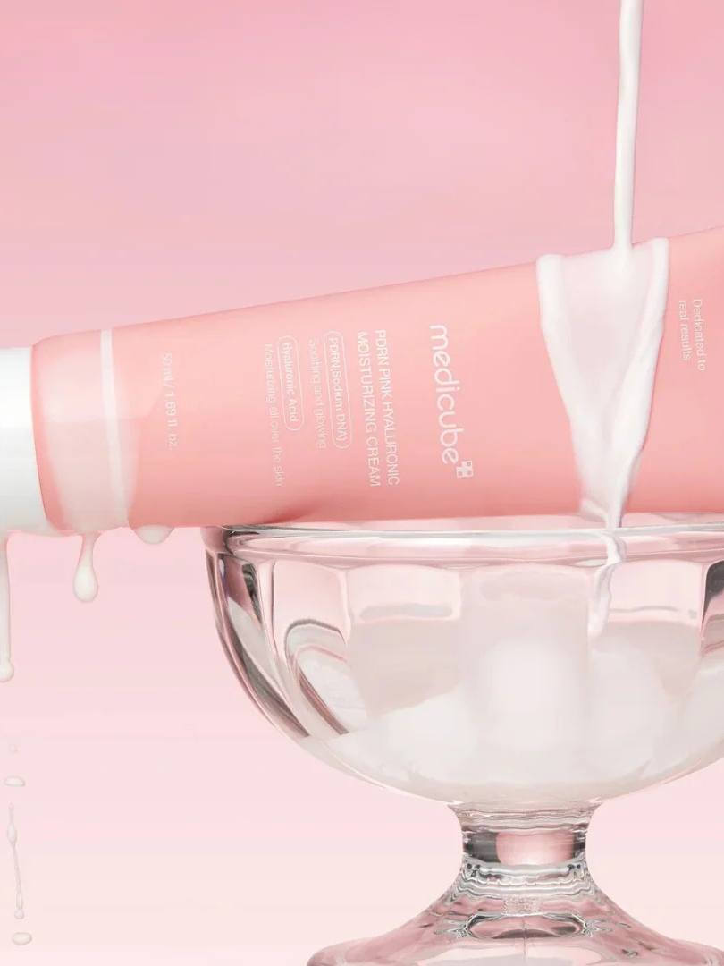 Medicube PDRN Pink Hyaluronic Κρέμα Προσώπου για Ενυδάτωση & Ατέλειες με Υαλουρονικό Οξύ & Νιασιναμίδη 50ml