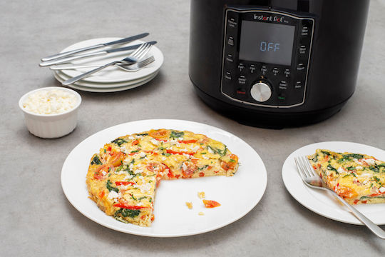 Instant Pot Pro 113-0057-01-EU Мултикукър 1400W с Капацитет 8лт Черен