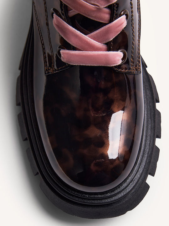 Kinderstiefel aus Lackleder mit Schnürsenkeln Braun