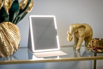 Humanas Fisura Schminkspiegel mit Licht Rosa