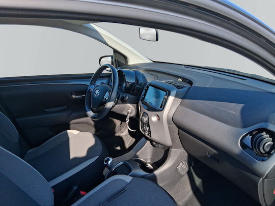 Toyota Aygo X-Play MMT '21