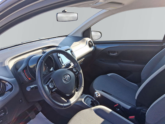 Toyota Aygo X-Play MMT '21