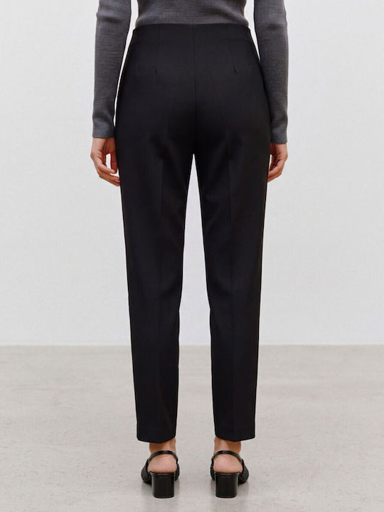 Vero Moda Women's Fabric Trousers in Slim Fit Black