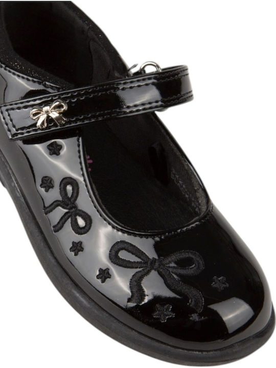 Kinder-Ballerinas mit Klettverschluss aus schwarzem Lackleder