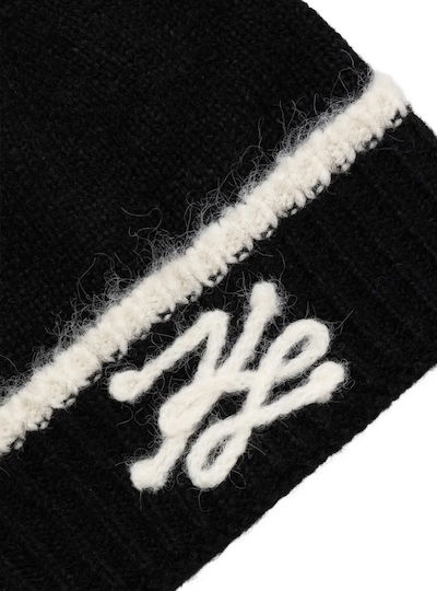 Women's Knitted Beanie in Black
