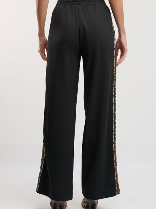 Women's Black Set with Elasticated Trousers in a Loose Fit Leopard
