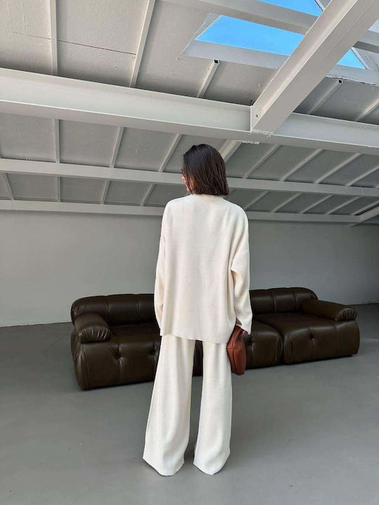 Women's White Set with Trousers in a Loose Fit