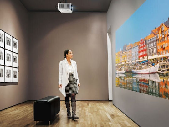 LSD400HD-ST Projector DLP Full HD Laser με Ενσωματωμένα Ηχεία