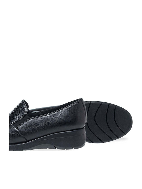 Leather Women's Moccasins in Black