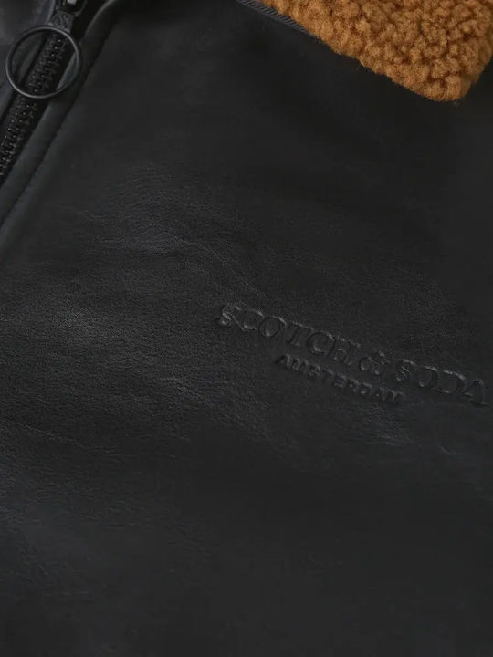 Schwarze Lederjacke