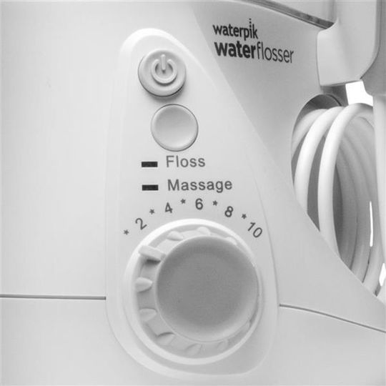 Waterpik Irigator Bucal Aquarius 651 ml Alb WP-660