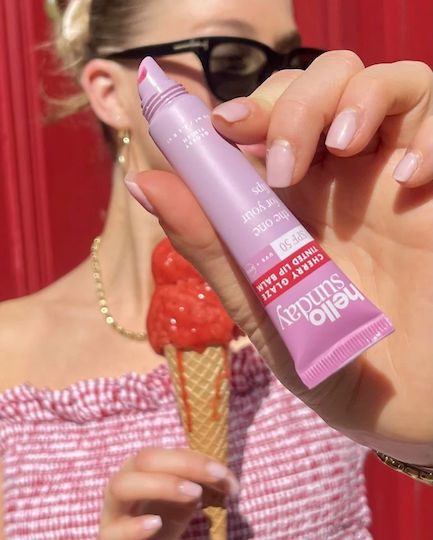 Hello Sunday Balsam de buze SPF50 cu Glazură de Cireșe 15 ml