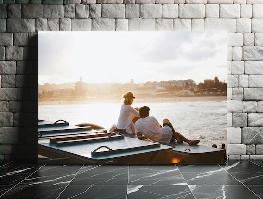 Couple Relaxing By The Sea At Sunset Ζευγάρι Που Χαλαρώνει Δίπλα Στη Θάλασσα Στο Ηλιοβασίλεμα 1 Couple Relaxing By The Sea At Sunset Ζευγάρι Που Χαλαρώνει Δίπλα Στη Θάλασσα Στο Ηλιοβασίλεμα 1
