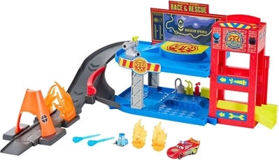 Garajul de Salvare Lightning McQueen