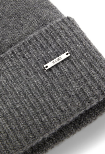Men's Knitted Beanie in Grey