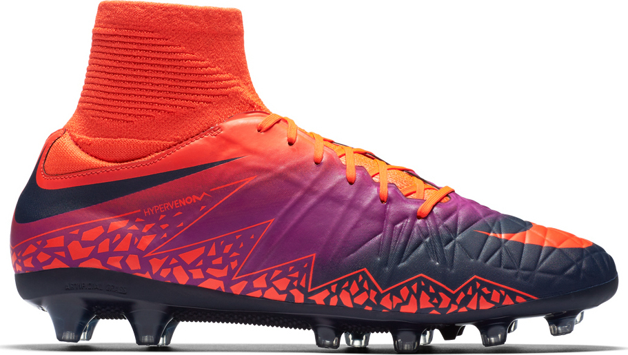 nike hypervenom phatal