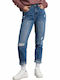 Hoch tailliert Damenjeans mit Rissen in Mom-Passform