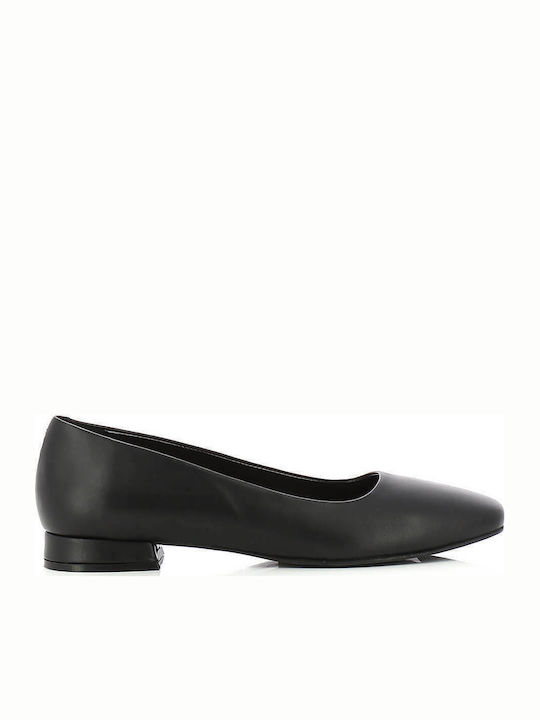 Fratelli Petridi Leather Pointy Ballerinas Black