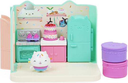 Spin Master Miniature Toy Gabby's Dollhouse Bakey with 'Cakey' Kitchen Gabby's Dollhouse Bakey with 'Cakey' Kitchen Deluxe Room Set for 3+ Years Old