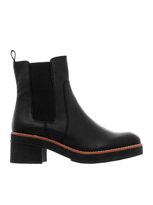Marila Footwear