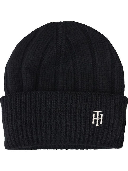 Beanie Beanie with Rib Knit in Black color