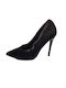 Women's suede pump with design