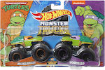 Hot Wheels Demolition Doubles Michelangelo vs Donatello Car Set Michelangelo Vs Donatello for 3++ Years