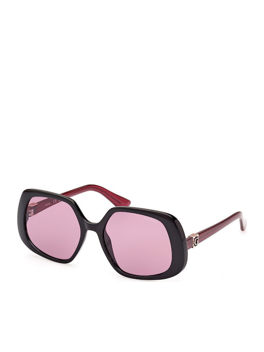 Guess Guess Damen Sonnenbrille mit Schwarz Horn umrandetem Rahmen und Lila Gläser GU7862 05Y
