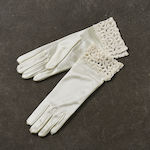 Nuova Vita Bridal Gloves