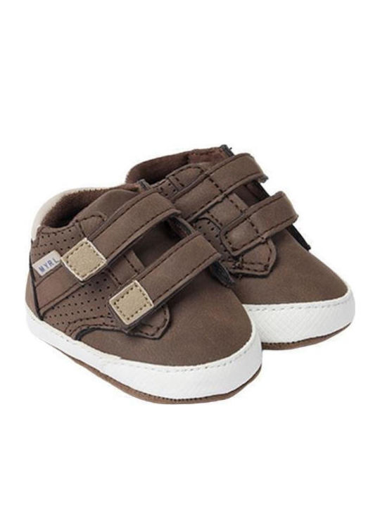 Mayoral Βρεφικά Sneakers Αγκαλιάς Καφέ