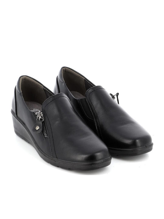 Women's Moccasins in Black Color