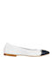Lederne Damen Ballerinas Spitz zulaufend in Weiß Farbe
