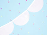 Deco Ceramica Garland for Party in White color