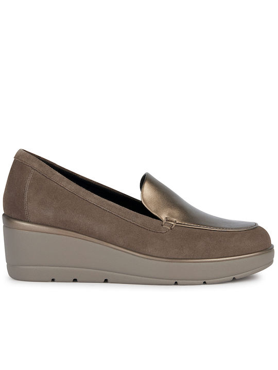 Geox Leder Damen Loafers in Beige Farbe