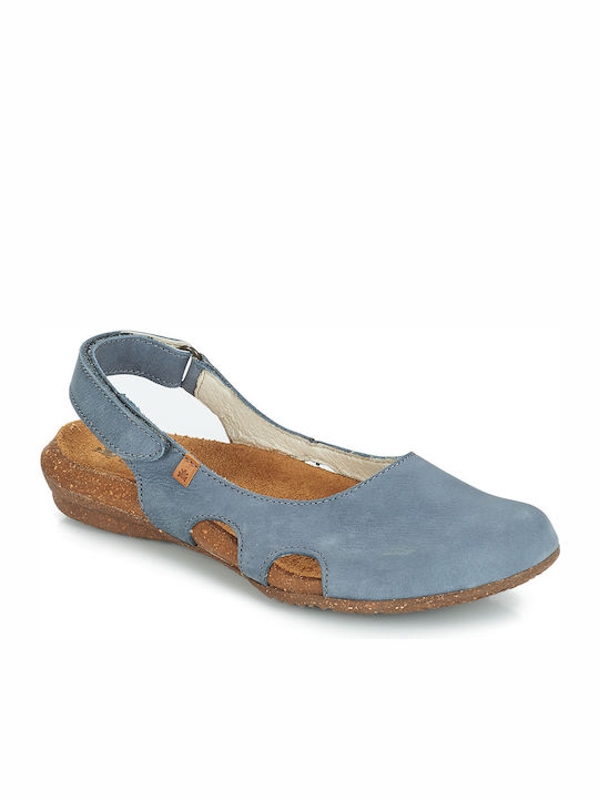 El Naturalista Wakataua Leather Women's Flat Sa...
