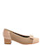 Leder Pumps mit flachem Absatz Beige