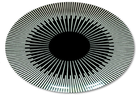 TnS Plate Shallow made of Porcelain Black with Diameter 31cm