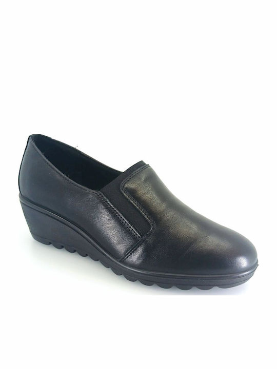 Leather Women's Moccasins in Black Color