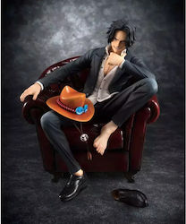 Megahouse One Piece: Excellent Model P.o.p Figure height 14cm at Scale 1:8 Megahouse One Piece: Excellent Model P.o.p Figure height 14cm at Scale 1:8