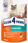 Club 4 Paws Sterilized Nasses Katzenfutter für Katze in Beutel mit Huhn 80gr