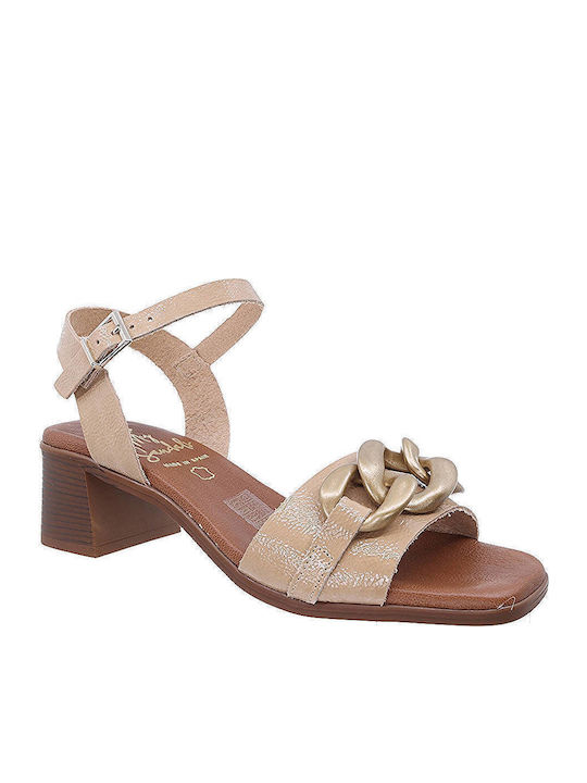Sandalen aus Lackleder Braun