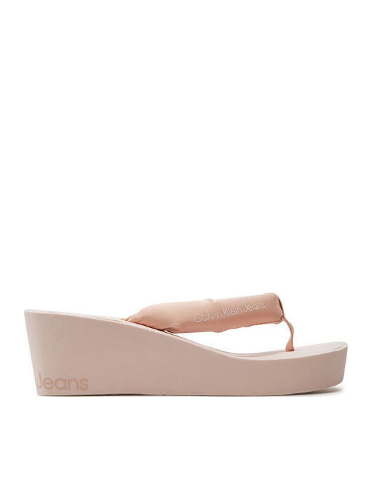 Calvin Klein Frauen Flip Flops mit Plattform in...