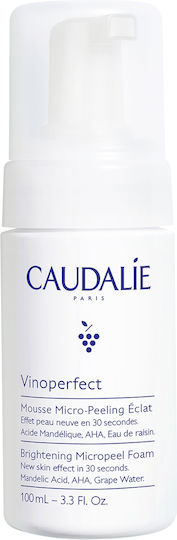 Caudalie Vinoperfect Spumă Micropeeling Iluminatoare de Curățare a Feței pentru Strălucire și Acțiune Hidratantă 100ml