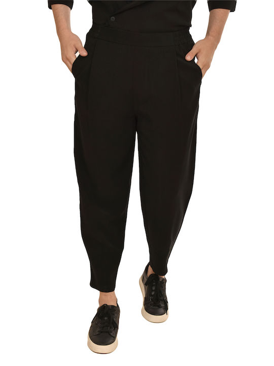 Indeed Men's Trousers in Relaxed Fit Black
