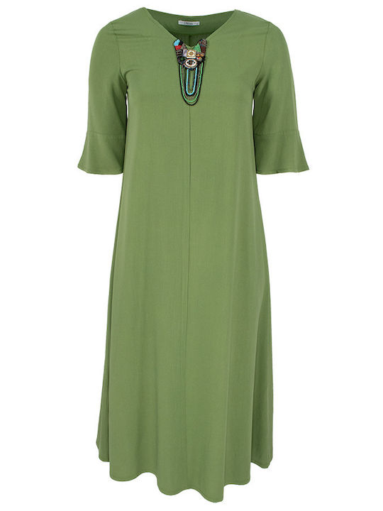 Rochie lungă verde cu mărgele