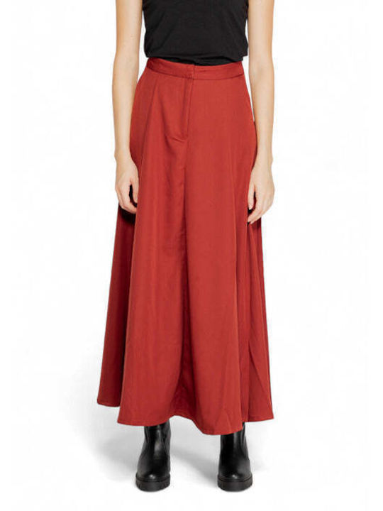 Vero Moda Skirt in Red color