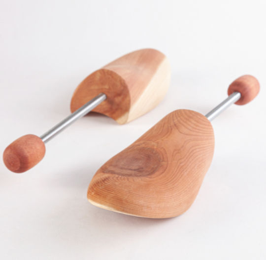 Shoeboys Wooden Cedar Shoe Tree Universal Box Size 49/50 Ξυλινα Καλαποδια Υποδηματων Φυσικου Κεδρου Ελικοειδες Ελατηριο Κουτι Παρουσιασης Μεγεθος Νο 49/50
