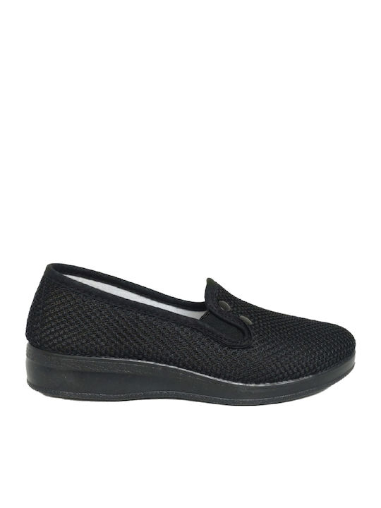 Closed Women's Slippers Black