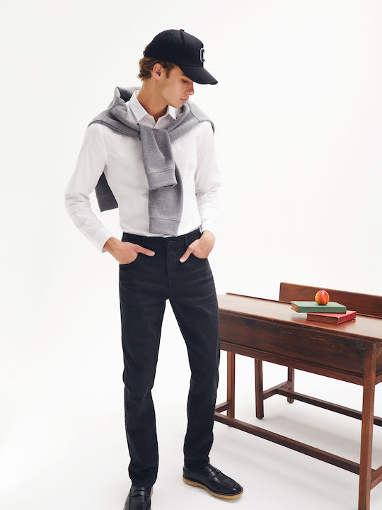 Trousers in Slim Fit Black